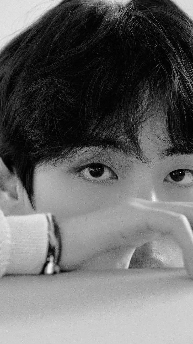 Kim Taehyung thumbnail
