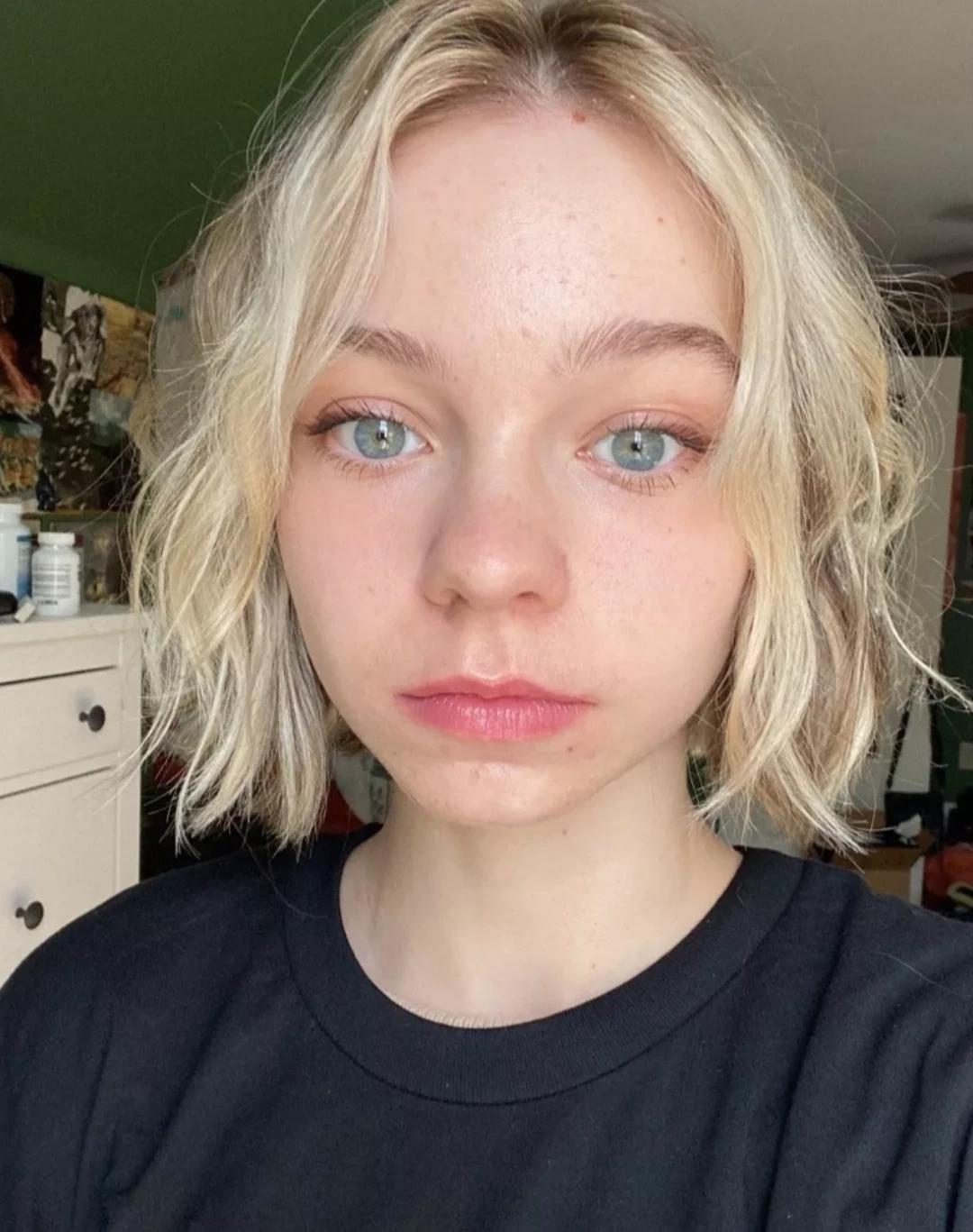 Emma Myers thumbnail