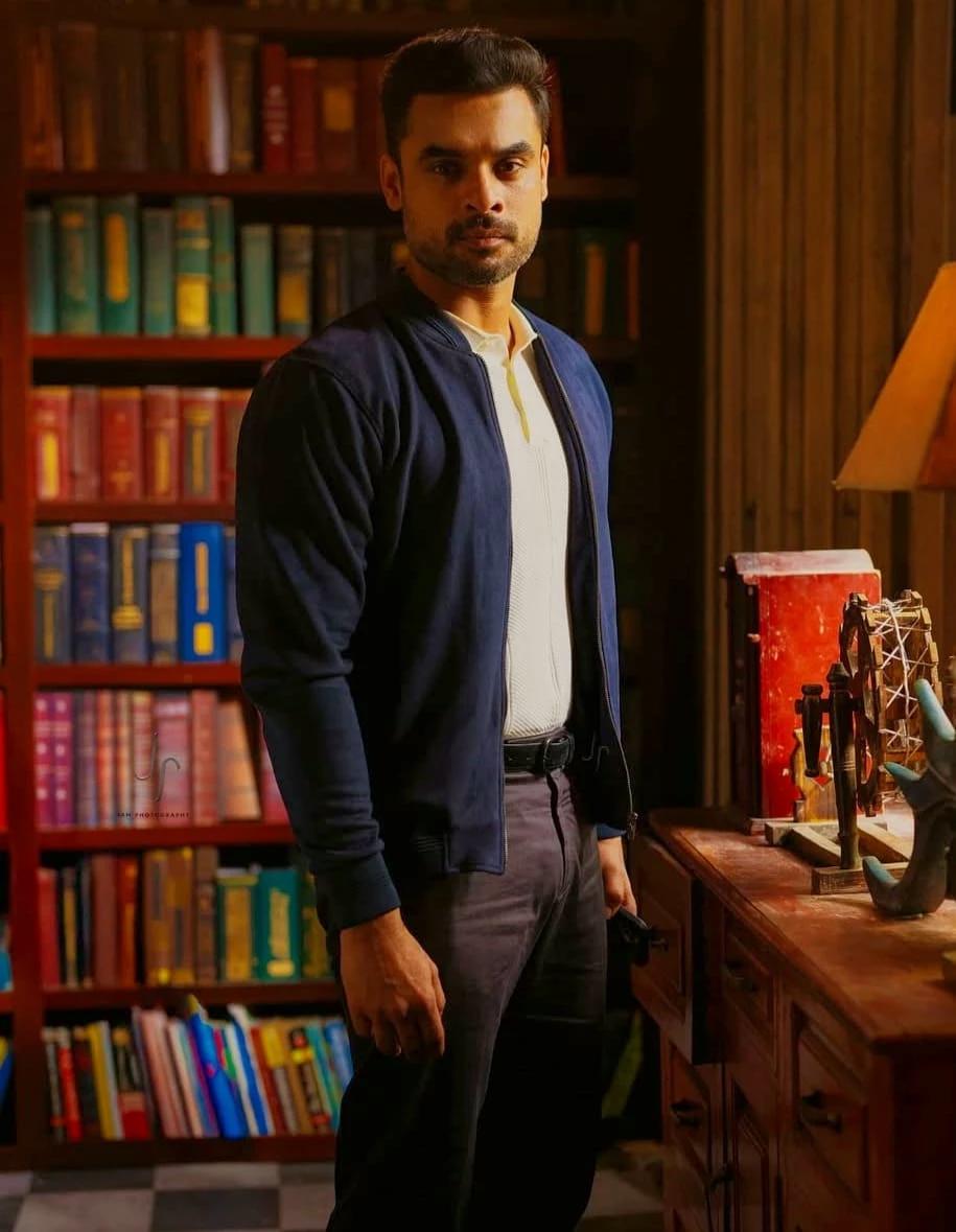 Haran Shankar (#1 Tovino Thomas) thumbnail