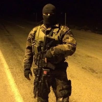 Ricardo Arjona "military" thumbnail