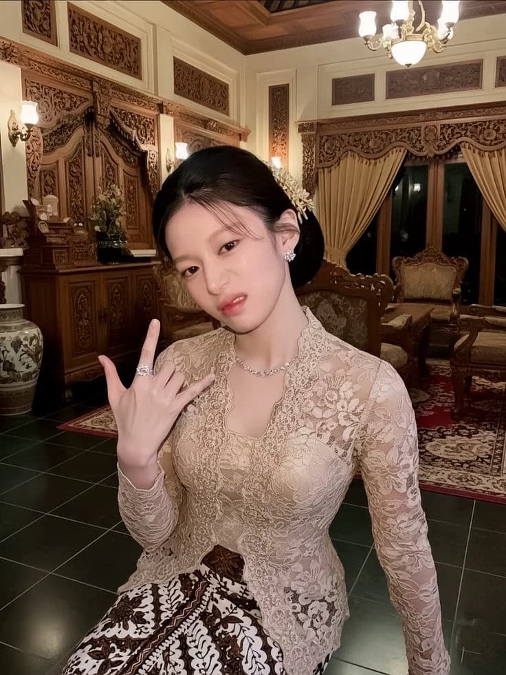 Go youn jung thumbnail
