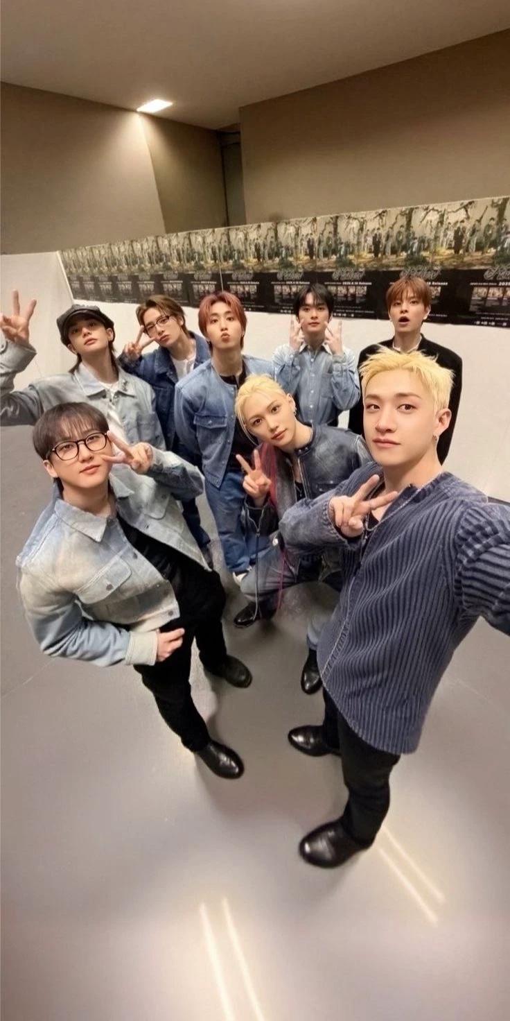 Stray Kids  thumbnail