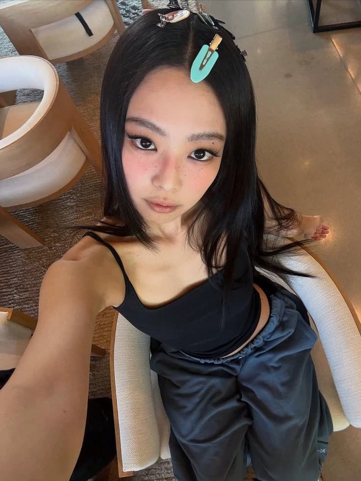 Jennie thumbnail