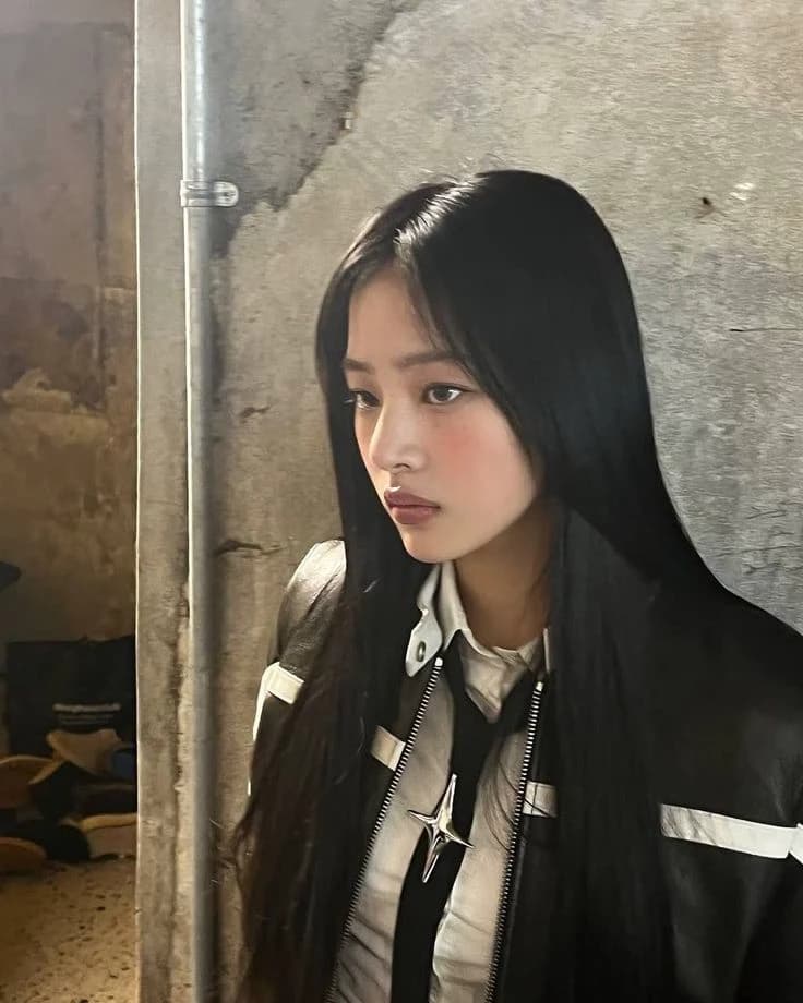 ★ | Minji thumbnail