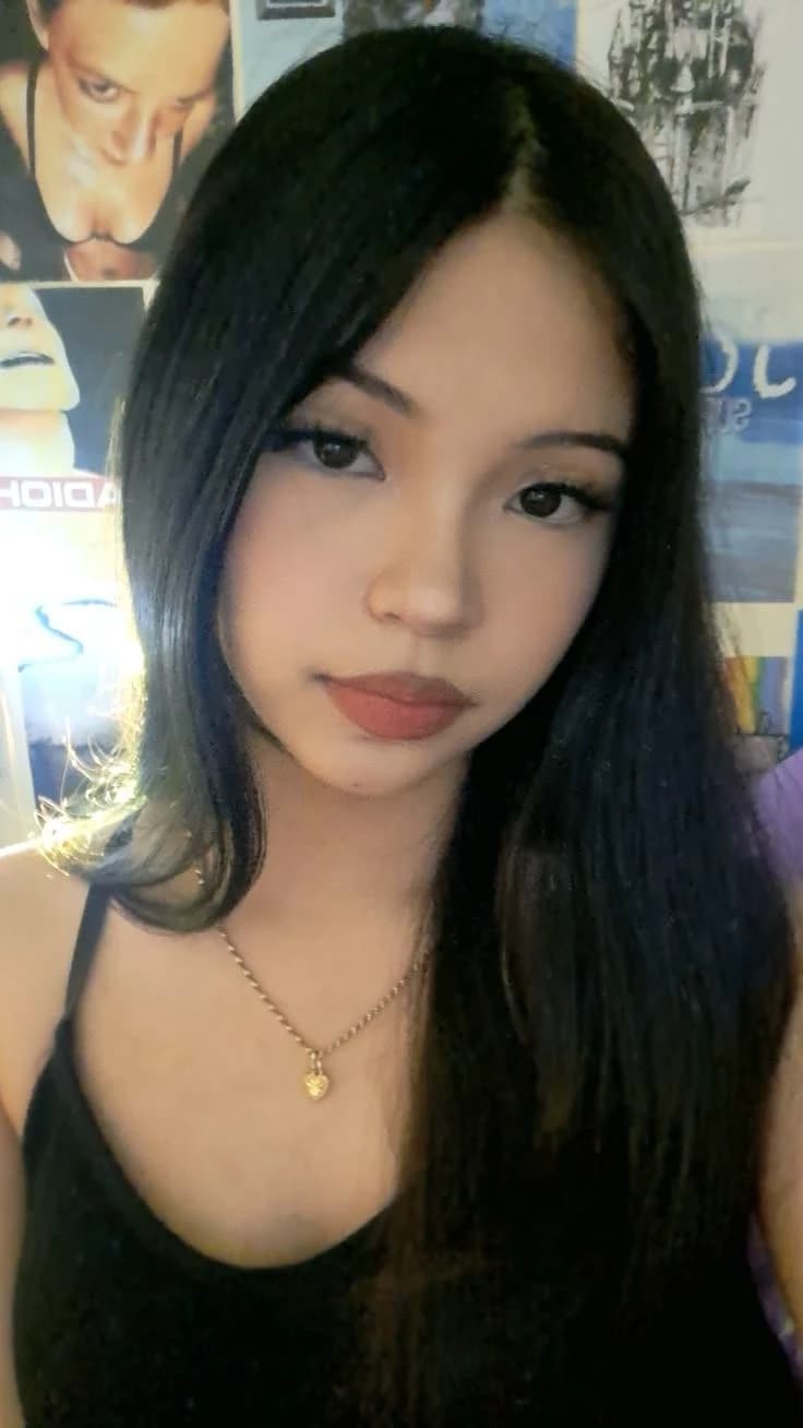 Valeria thumbnail