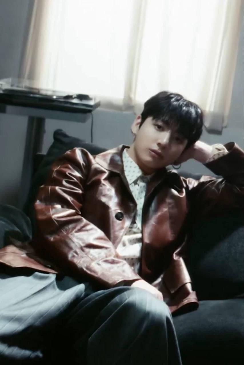 jeon jungkook  thumbnail