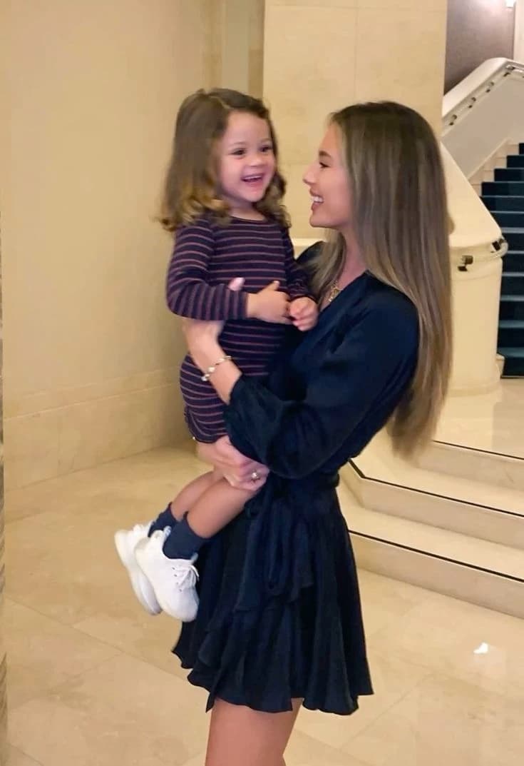 Scarlett and Sofia thumbnail