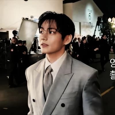 Kim Taehyung thumbnail