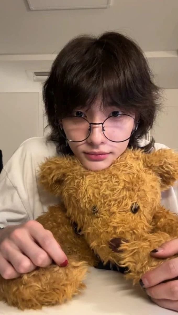 Hyunjin - Autism thumbnail