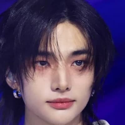 Hwang Hyunjin thumbnail