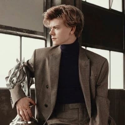 Thomas Brodie Sangster thumbnail