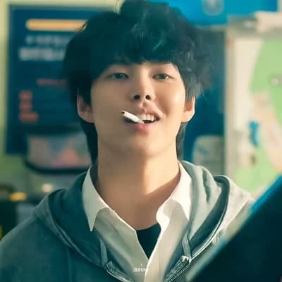 Lee Hyun Woo thumbnail