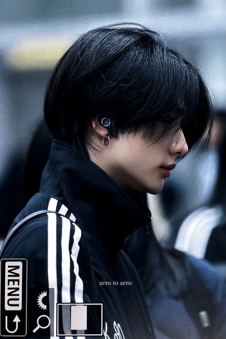 Hwang Hyunjin thumbnail