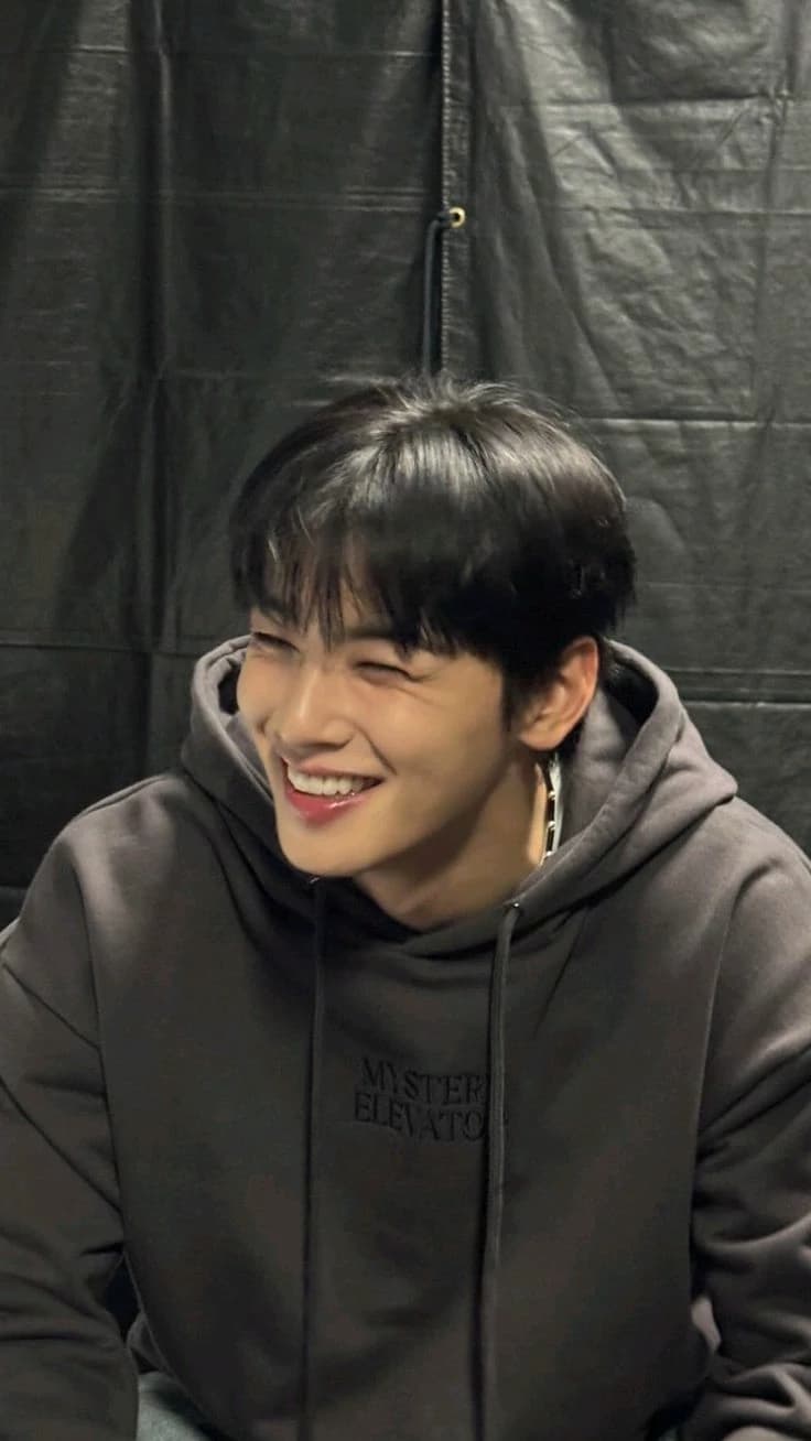 Cha Eunwoo thumbnail