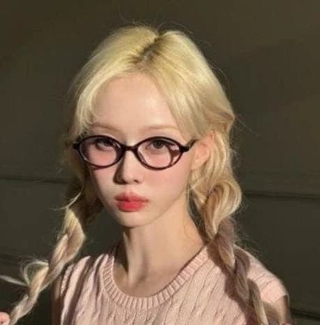 Kim Minjeong thumbnail