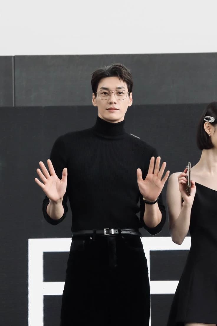 Kim young-kwang thumbnail