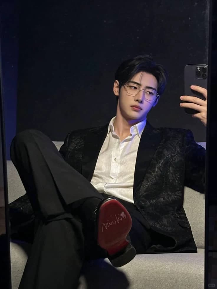 Sunghoon  thumbnail