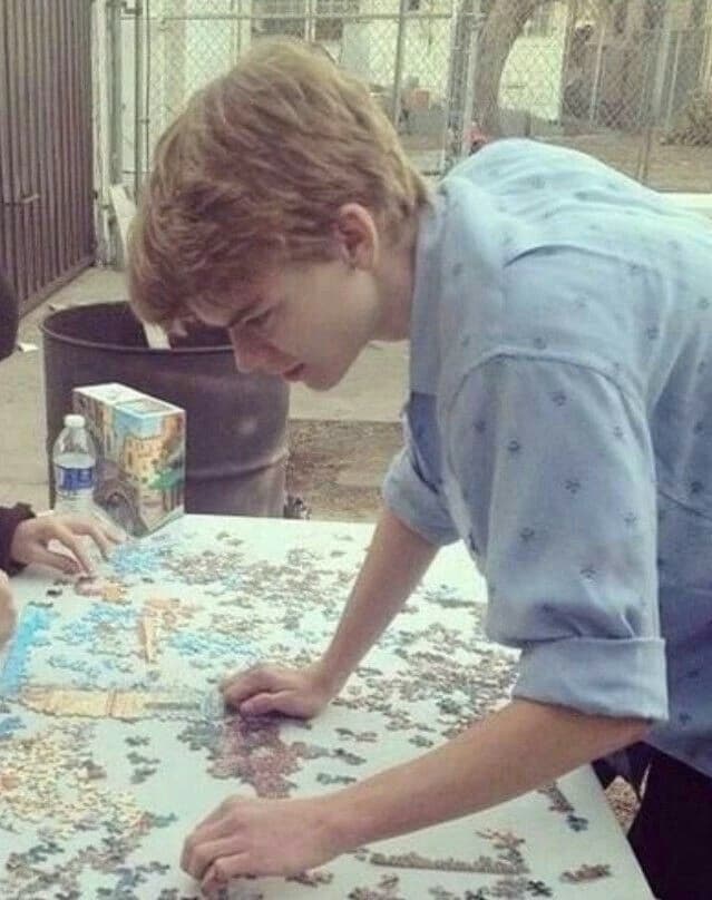 Thomas Brodie-Sangster thumbnail