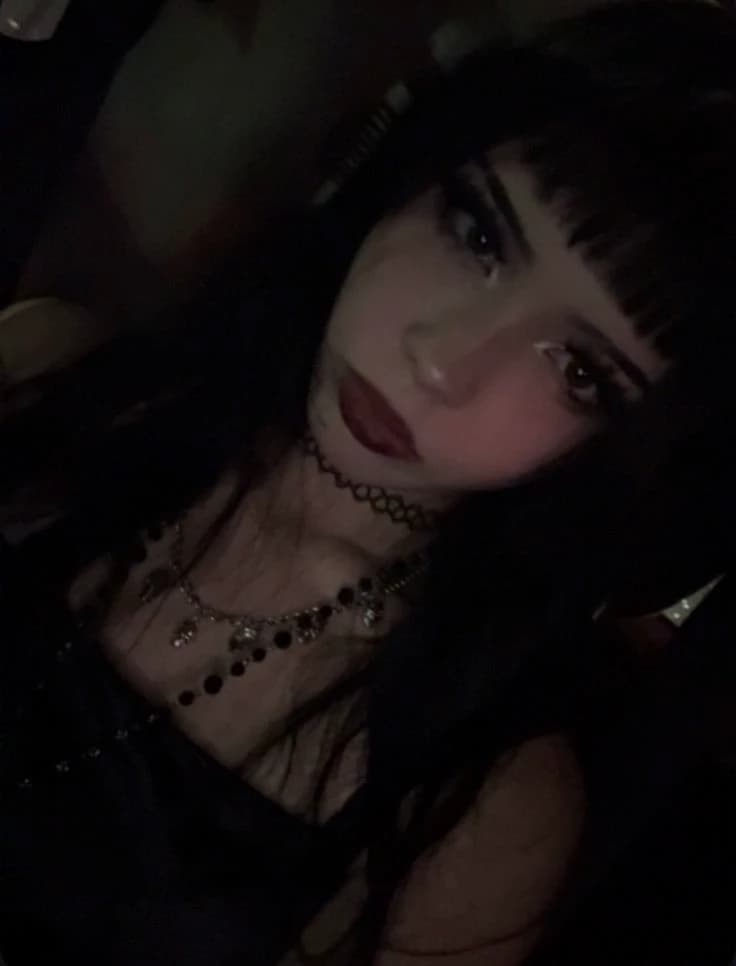 Roxanne {WLW/GL} thumbnail