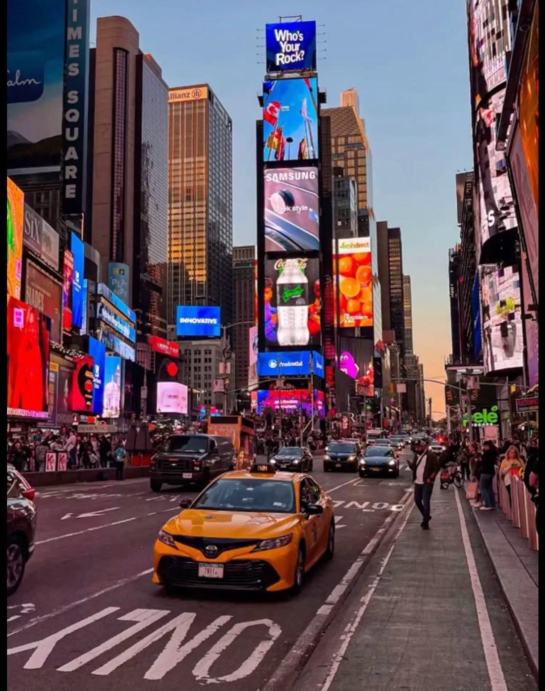 The New York Times square  thumbnail