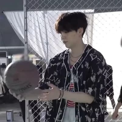 Min Yoongi  thumbnail