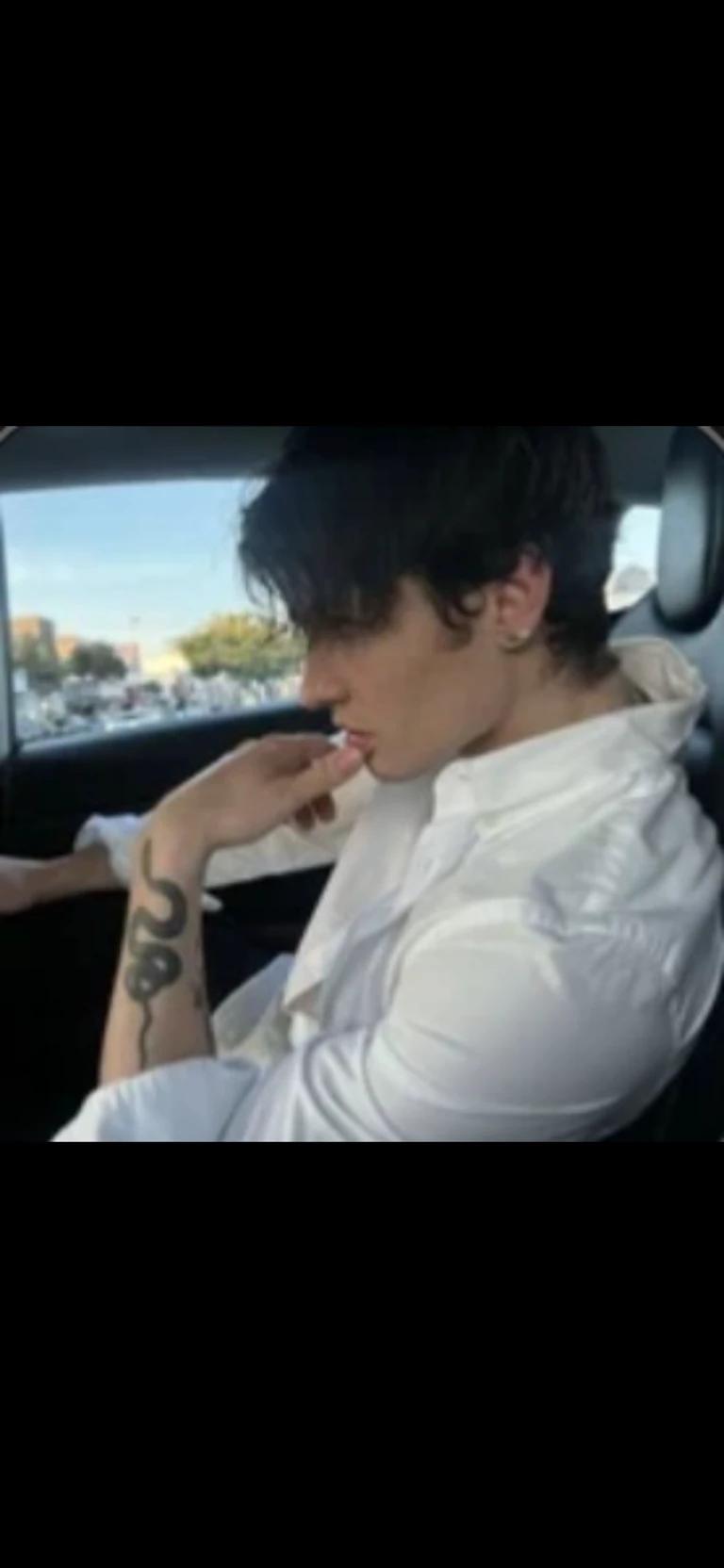 Alex thumbnail