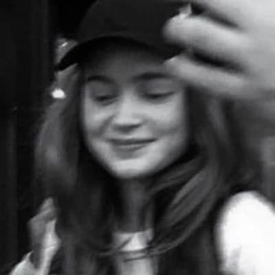 Sadie sink thumbnail