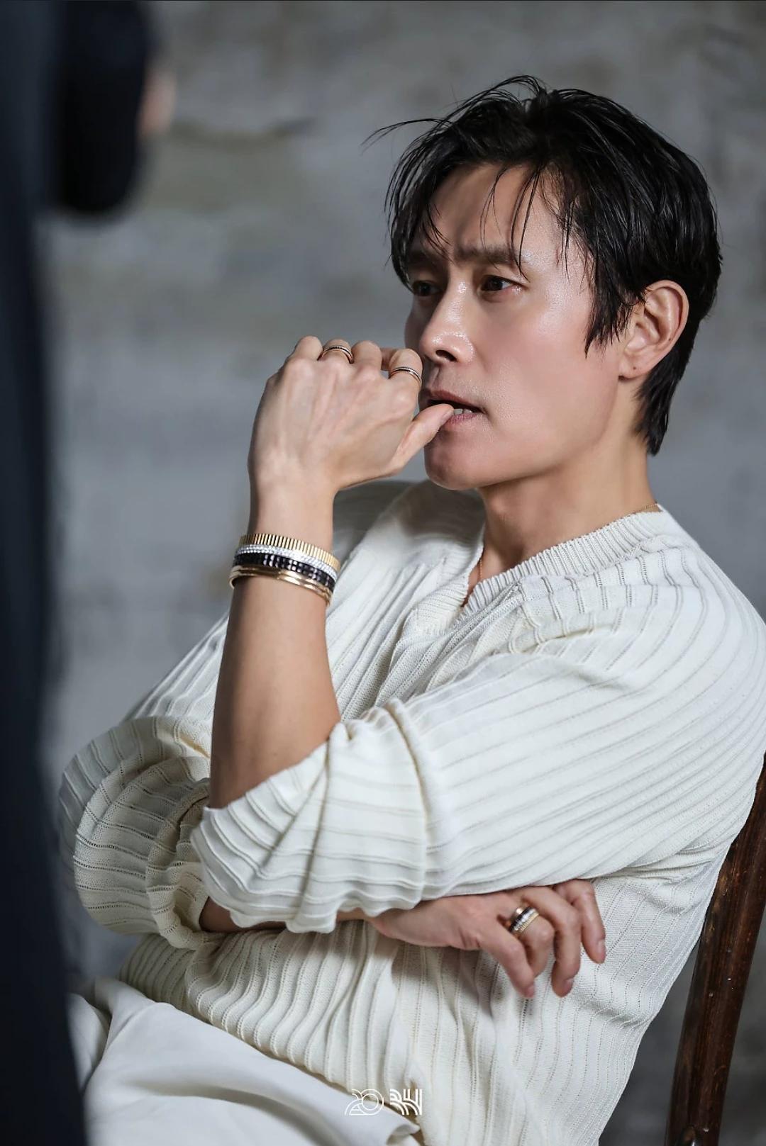 Lee Byung-hun  thumbnail