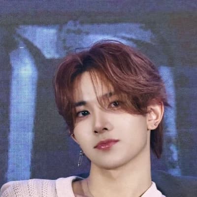 Lee Heeseung  thumbnail