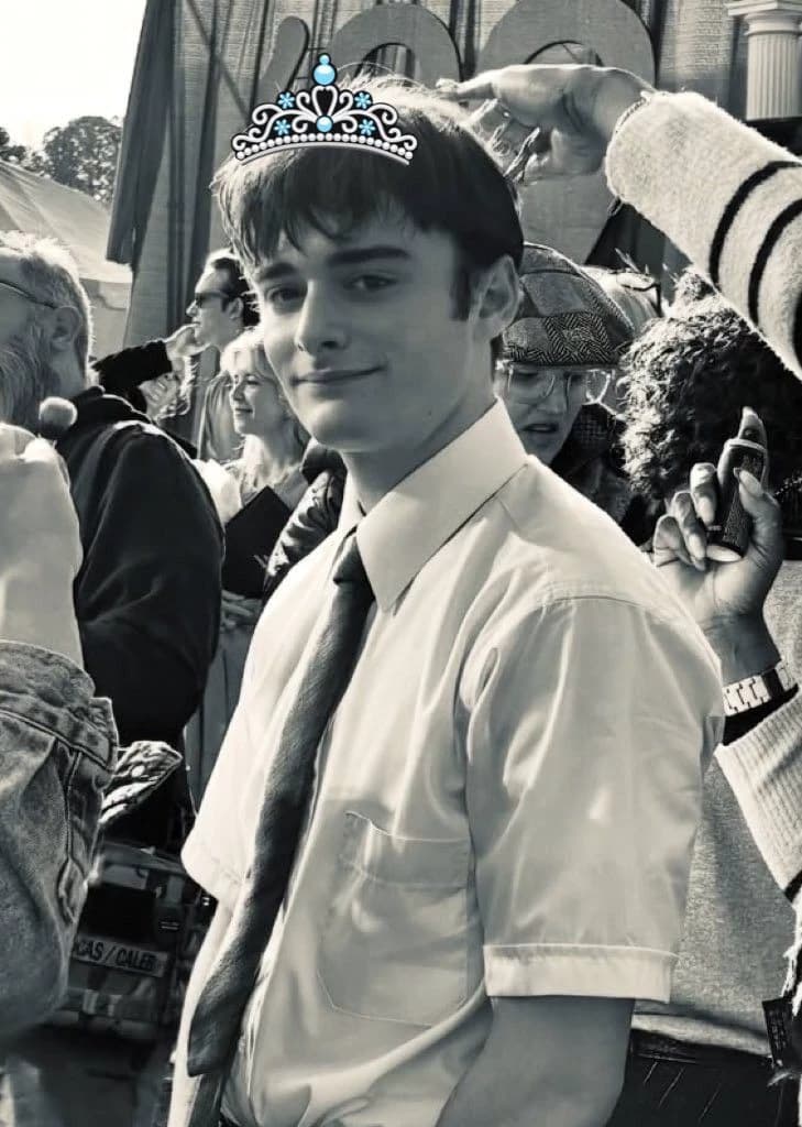 Noah schnapp thumbnail