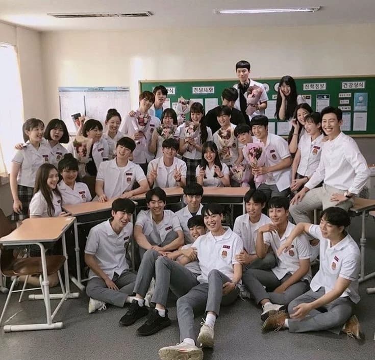 K-pop classroom thumbnail