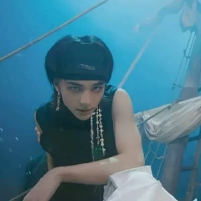 Hwang Hyunjin (Hyunlix) thumbnail