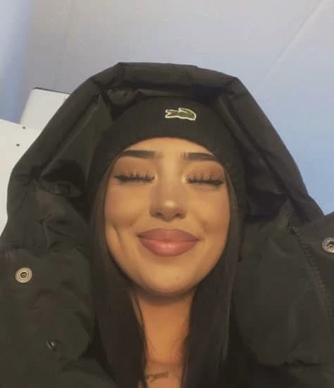 Ashley  thumbnail