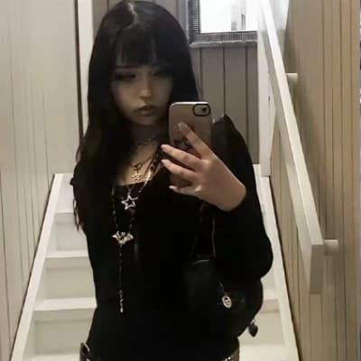 Valeria thumbnail