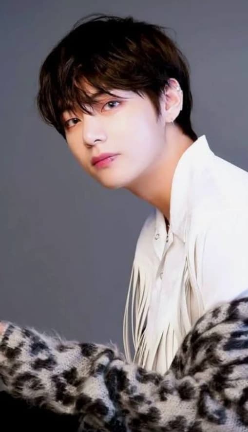 Kim Taehyung thumbnail