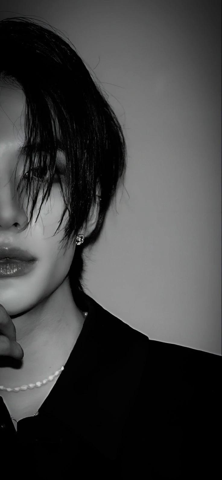Hwang Hyunjin (Alpha commander, bl) thumbnail