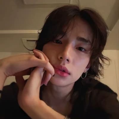 Hwang Hyunjin thumbnail