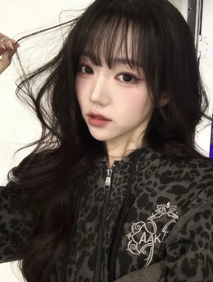 Park Shion - tripleS (wlw) thumbnail