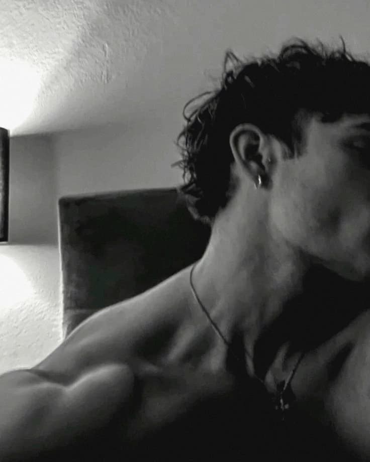 Andrew Lincoln thumbnail