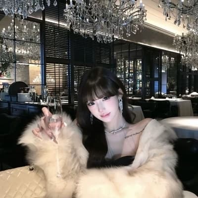 Kim Min-ji thumbnail