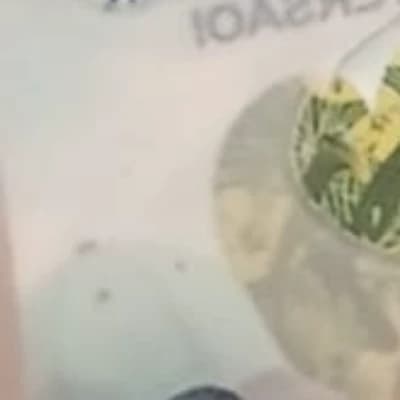 Laura thumbnail