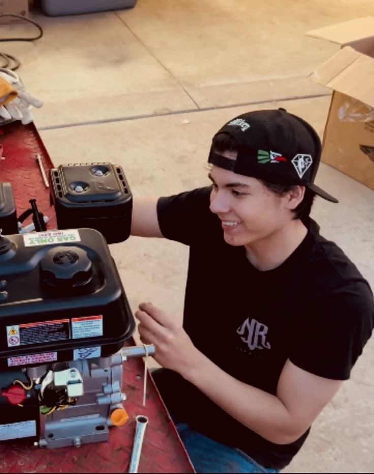 Miguel Mora thumbnail