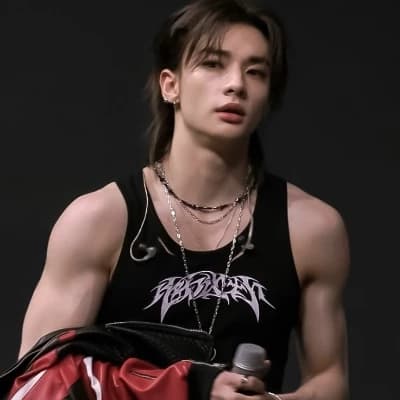Hwang Hyunjin thumbnail