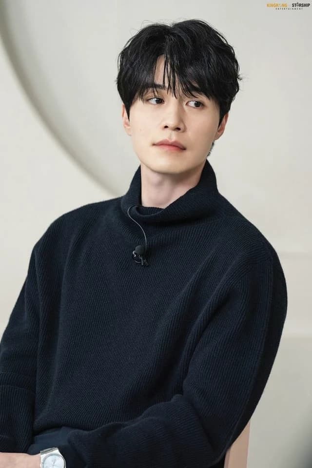 Aşk kapıyı çalınca (Lee Dong-Wook) thumbnail