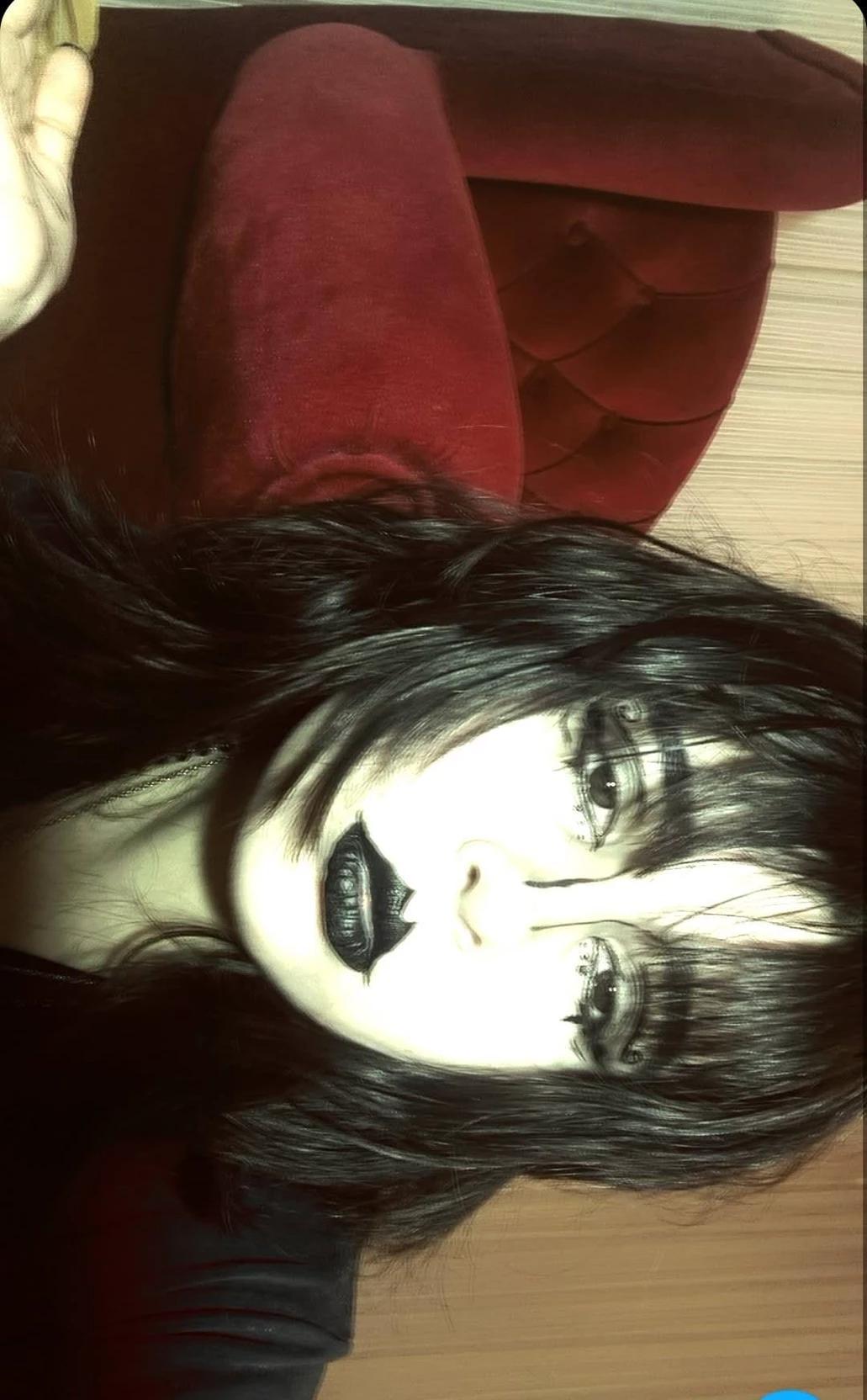 Gothic laurel thumbnail