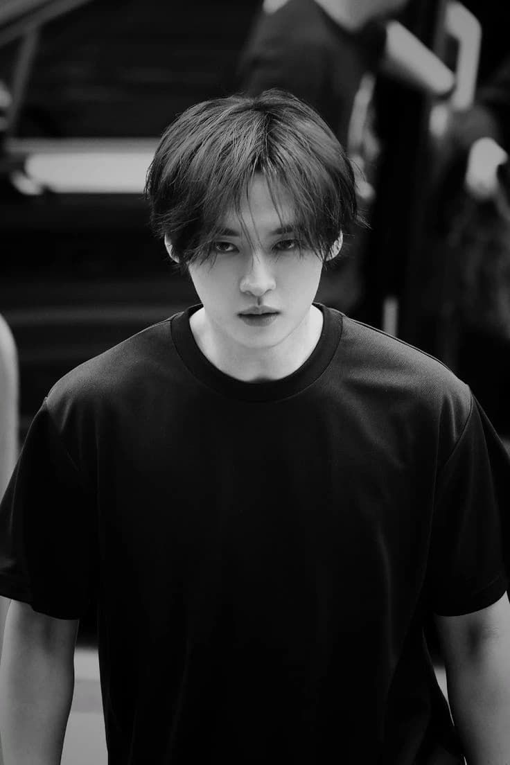 Lee know thumbnail