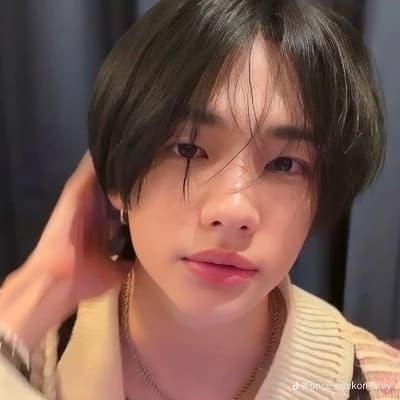 Hyunjin thumbnail