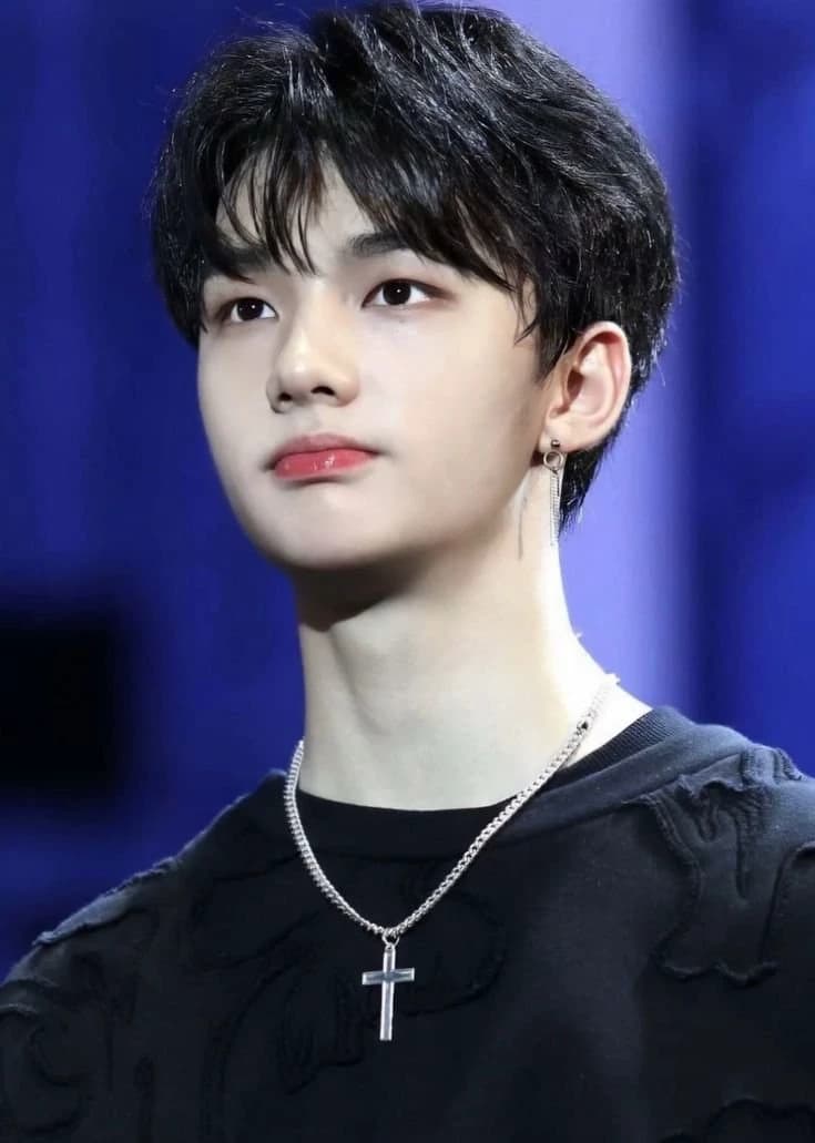 Hyunjin thumbnail