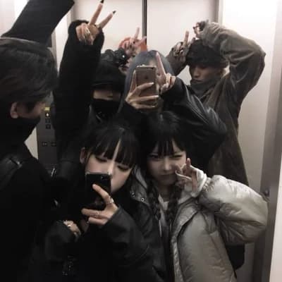 ° Asian Friend Group °  thumbnail