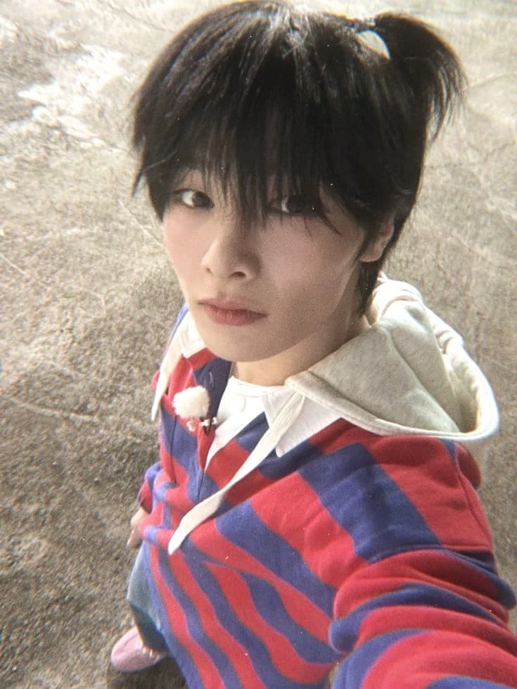 Jeongin-bl thumbnail